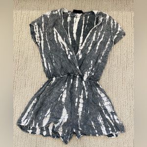 Grey tye dye Audrey 3+1 romper